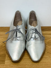 Load image into Gallery viewer, Metallic Leather Oxfords
