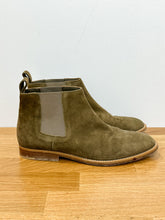 Load image into Gallery viewer, Suede Chelsea Boots
