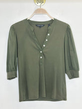 Load image into Gallery viewer, Ribbed Half Button Half Sleeve Shirt
