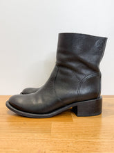 Load image into Gallery viewer, Leather Ankle Boots
