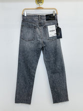 Load image into Gallery viewer, Distressed High Rise (NWT)
