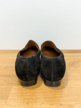Load image into Gallery viewer, Waterproof Suede Loafers
