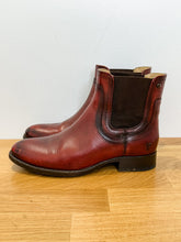 Load image into Gallery viewer, Leather Chelsea Boots

