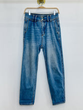 Load image into Gallery viewer, Ultra High-Rise Pleated Trouser Jean
