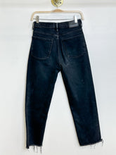 Load image into Gallery viewer, Organic Cotton The Very High Jean
