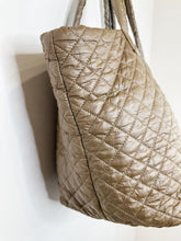Load image into Gallery viewer, Quilted Tote with Zip Closure
