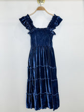 Load image into Gallery viewer, Velvet Sleeveless Nap Dress
