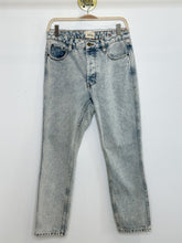 Load image into Gallery viewer, Straight Leg
