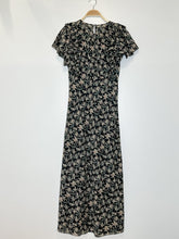 Load image into Gallery viewer, Dark Floral Cotton Iris Short Sleeve Midi Dress
