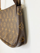 Load image into Gallery viewer, Vintage 2003 Monogram Pouchette
