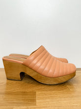 Load image into Gallery viewer, Quilted Leather Clogs
