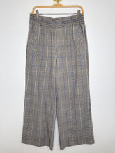 Load image into Gallery viewer, Plaid Wide Leg Pull On Pants
