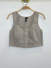 Load image into Gallery viewer, Cotton Cropped Button Front Tank
