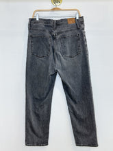 Load image into Gallery viewer, The Perfect Vintage Straight Jean
