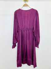 Load image into Gallery viewer, Silk Star Motif Long Sleeve Midi Dress
