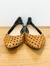 Load image into Gallery viewer, Two-Tone Polka Dot Calf Hair Flat
