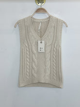 Load image into Gallery viewer, Cable Knit Cotton V-Neck Sweater Vest (NWT, orig. ~$350)
