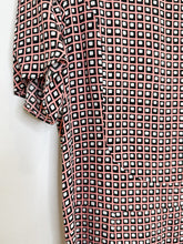 Load image into Gallery viewer, Geometric Print Short Sleeve Shift Dress
