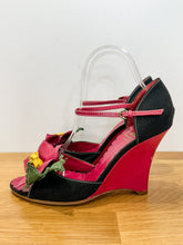 Load image into Gallery viewer, Floral Wedge Sandals
