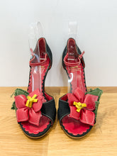Load image into Gallery viewer, Floral Wedge Sandals
