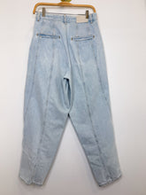 Load image into Gallery viewer, Pleated Tapered Leg
