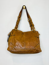 Load image into Gallery viewer, Leather Shoulder Bag
