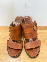 Load image into Gallery viewer, Leather Block Heel Slides
