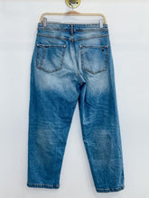 Load image into Gallery viewer, Wide Tapered Leg
