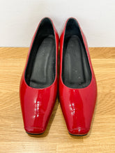 Load image into Gallery viewer, Patent Leather Pumps (orig. $520)
