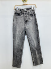 Load image into Gallery viewer, High Rise Straight Leg Raw Hem
