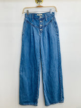 Load image into Gallery viewer, Supewide-Leg Jeans
