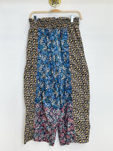 Load image into Gallery viewer, Floral Balloon Pants

