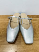 Load image into Gallery viewer, Mule Mary Jane Flat
