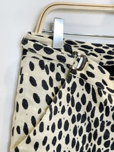 Load image into Gallery viewer, Animal Print Linen Pants
