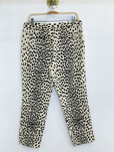 Load image into Gallery viewer, Animal Print Linen Pants
