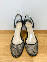 Load image into Gallery viewer, Lace Slingback Pumps
