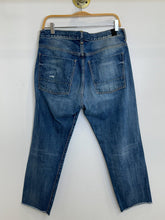 Load image into Gallery viewer, Distressed Straight Leg
