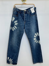 Load image into Gallery viewer, Dean Easy Straight Bleach Floral (NWT)
