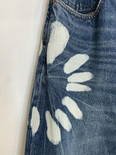 Load image into Gallery viewer, Dean Easy Straight Bleach Floral (NWT)
