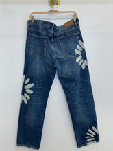Load image into Gallery viewer, Dean Easy Straight Bleach Floral (NWT)
