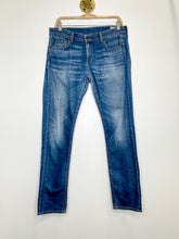 Load image into Gallery viewer, The Dre Low Rise Slim Straight
