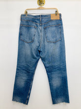 Load image into Gallery viewer, Lightly Distressed Straight Leg

