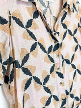 Load image into Gallery viewer, Abstract Print Linen Short Sleeve Jumpsuit
