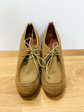 Load image into Gallery viewer, Suede Lace Up Wood Heel Shoe
