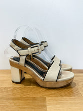 Load image into Gallery viewer, Leather Wooden Block Heel Sandals
