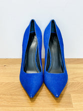 Load image into Gallery viewer, Pony Hair Pointed Toe Pumps
