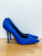 Load image into Gallery viewer, Pony Hair Pointed Toe Pumps
