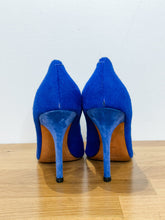 Load image into Gallery viewer, Pony Hair Pointed Toe Pumps
