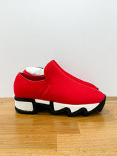 Load image into Gallery viewer, Low Top Slip on Sneaker (with dust bag)
