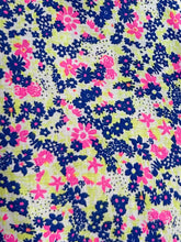 Load image into Gallery viewer, Linen Floral Long Sleeve Button Up Shirt
